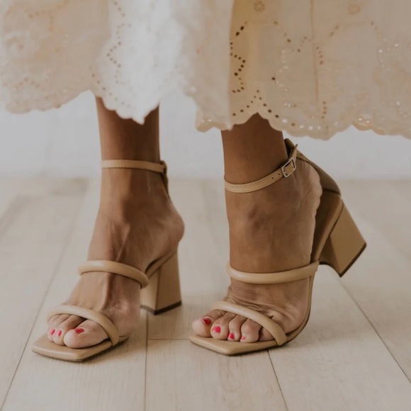 Free People Parker Pillow Heels *BRAND NEW* - Picture 2 of 7